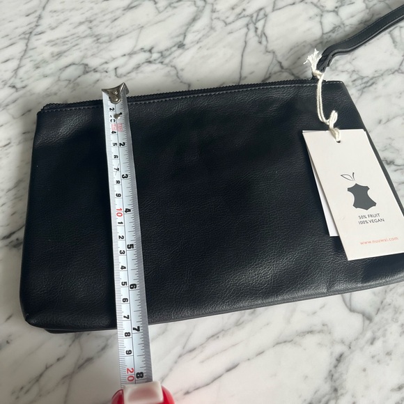 Apple Leather Clutch | Black - Picture 7 of 8
